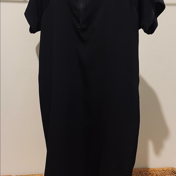 Black crepe Italian dress (33inch long) with side pockets - Picture 4 of 6